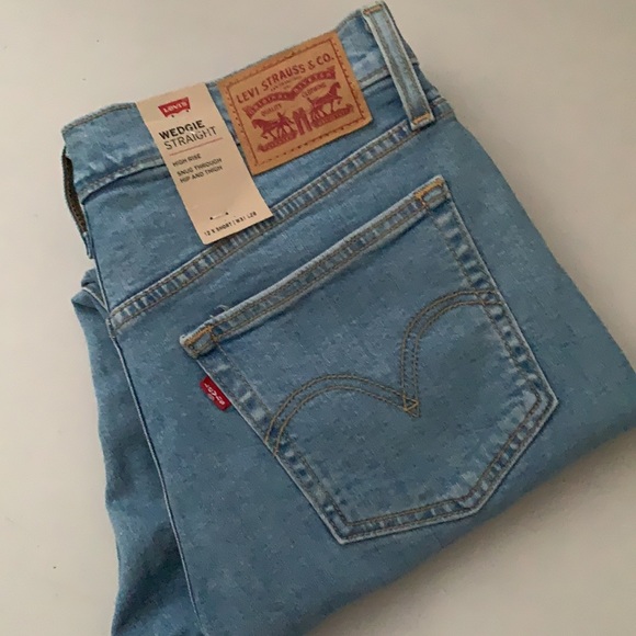 LEVI'S Wedgie High Rise Straight Jeans- Lt Indigo - Picture 9 of 9